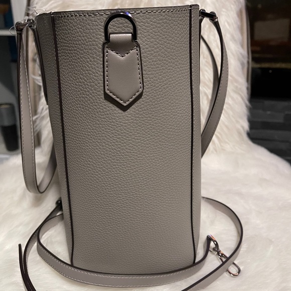 Brand New Michael Kors Leather Saffiano Handbag - Picture 3 of 11